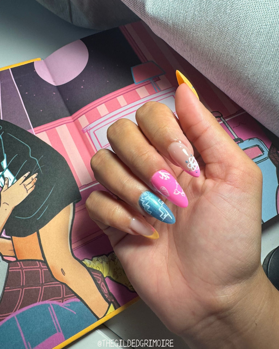 The Love Hypothesis Press On Nails - Book Inspired